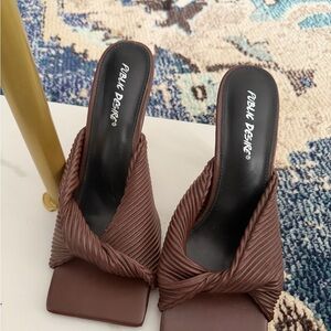 Public Desire Brown Twisted Strap Square-Toe Mules
